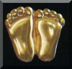 Precious Feet Pin - Gold Plated Finish